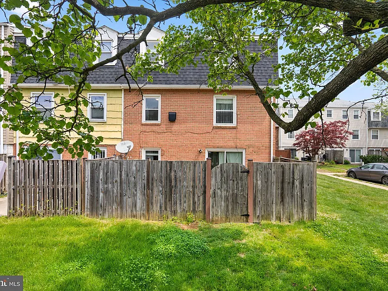 81 Watkins Park Dr #41 — Photo 16