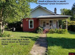 221 E 1st St, Mountain Home, AR 72653