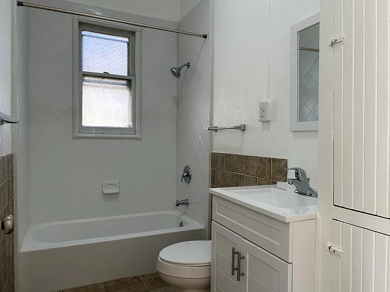 524 C St #B — Photo 4