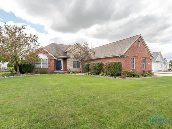 9729 Fairmeadows Ln, Whitehouse, OH 43571
