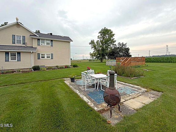 5th image of 22050 Luckey Rd