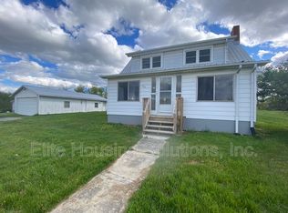 205 Country Ln, Wytheville, VA 24382