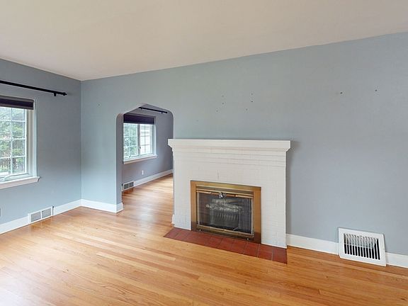 5th image of 1200 Gardner Ave