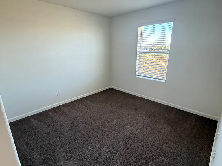 4293 Korbel Ave — Photo 35