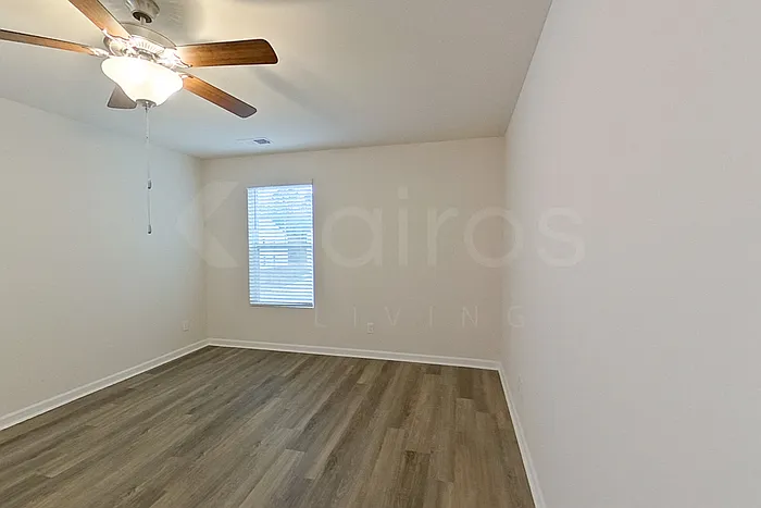 121 Overstreet Way — Photo 8