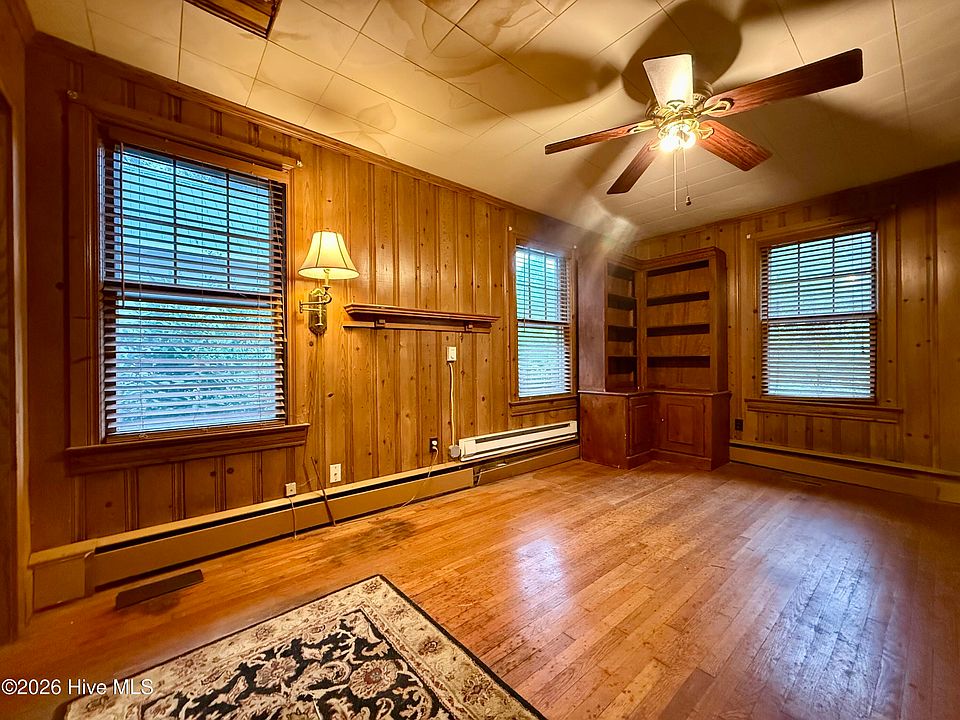 28th image of 318 W Church Street