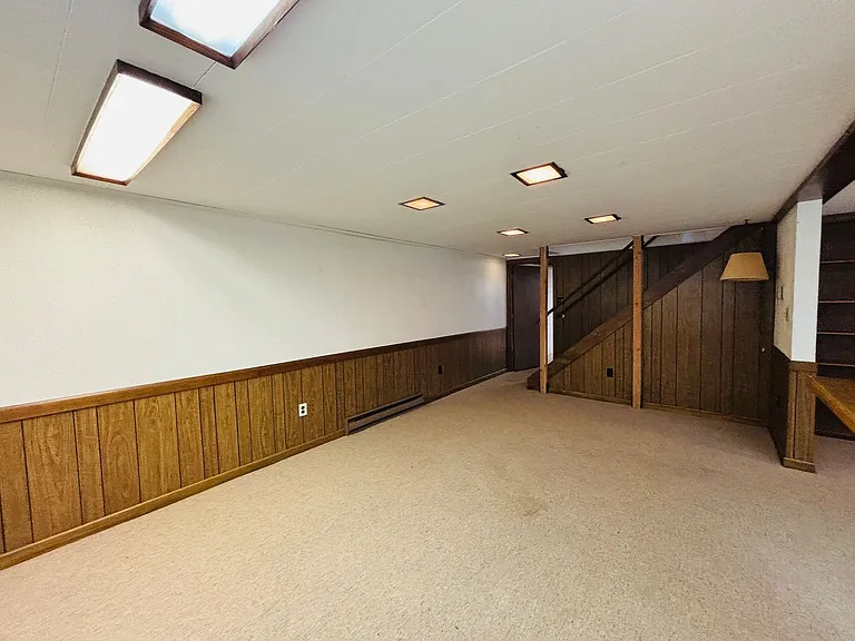 1105 Robin Rd — Photo 6