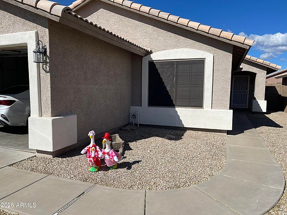 3rd image of 2242 E 39TH Avenue