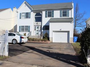 658 Wood Ave, Colonia, NJ