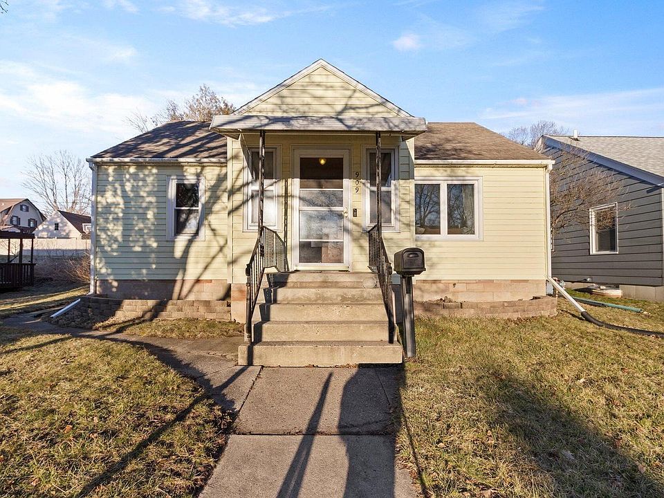 1st image of 909 Harvey AVENUE