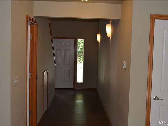2nd image of 6680 Takota Pl NE