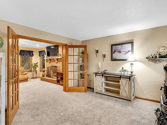 4th image of 2132 Greenville Cir
