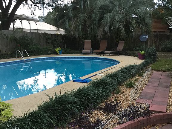 3rd image of 2706 Glen Oak Cir