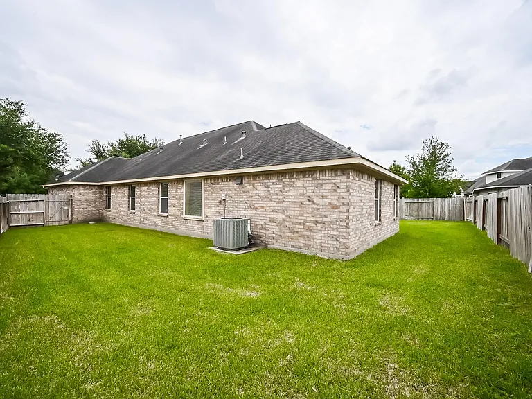 8010 Durham Run Ln — Photo 28