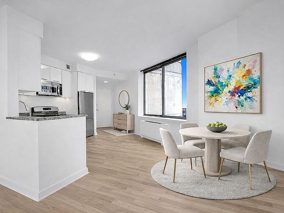 3rd image of 230 Ashland Pl APT 27A