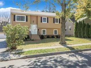 22 Crestview Ave, Stamford, CT 06907