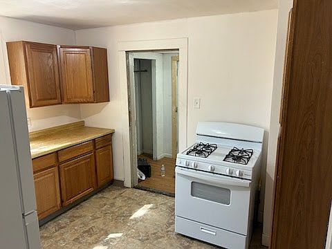Kitchen w/ Brand New Appliances.
