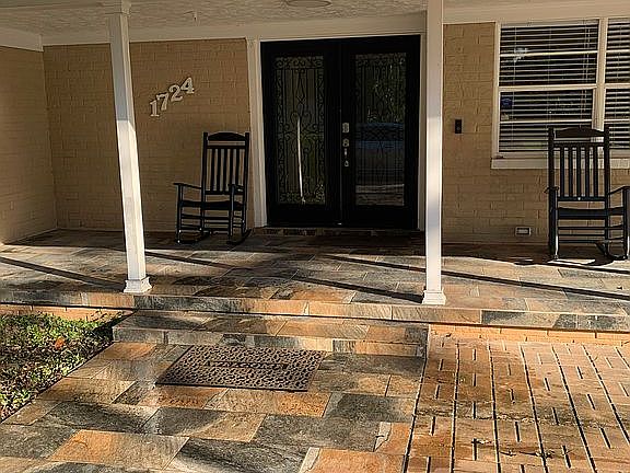 2nd image of 1724 Helena St