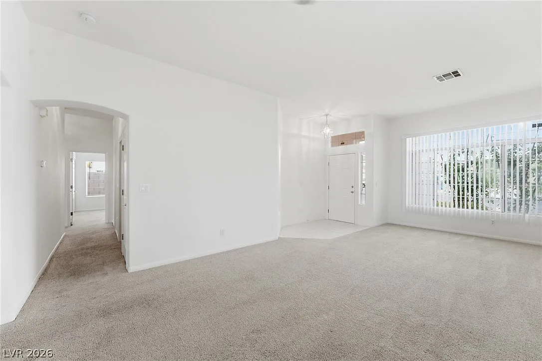 3 bed, 2.0 bath, 1846 sqft, $2,500 — Photo 4