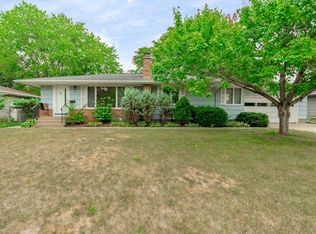 7125 Heatherton Trl, Edina, MN 55435