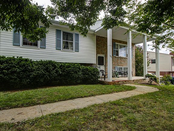 2nd image of 1821 Cranwell Dr
