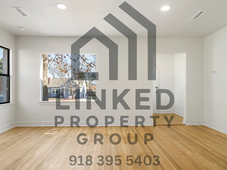 1338 S Florence Ave — Photo 11