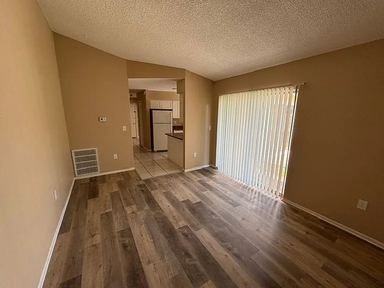 3206 Ambassador Ave — Photo 4