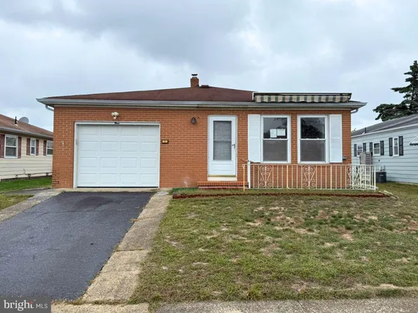 9 Mirador Ct, Toms River, NJ 08757