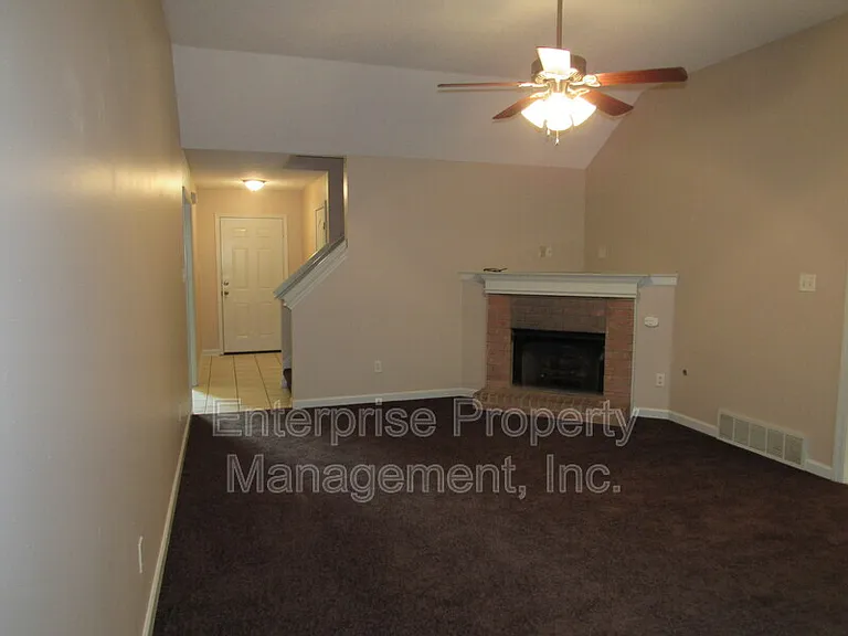 9740 Riggin Dr — Photo 4