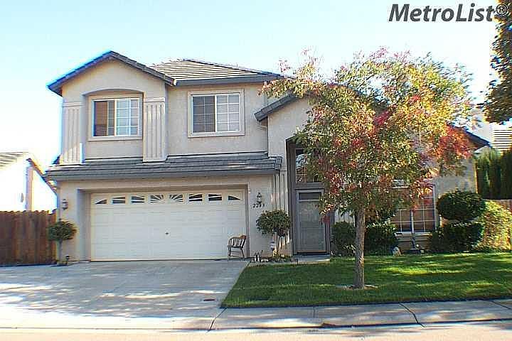 2nd image of 2243 Nisperos St