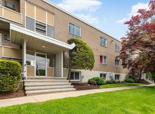 19 Jacqueline Rd APT F, Waltham, MA 02452