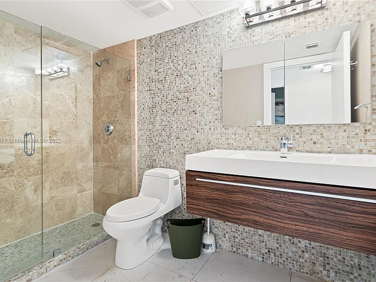 16699 Collins Ave #4108 — Photo 13