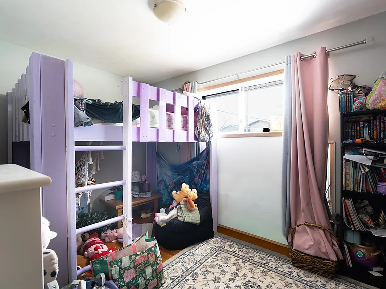 6039 18a St SE — Photo 12