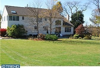 2nd image of 3525 Clay Rd