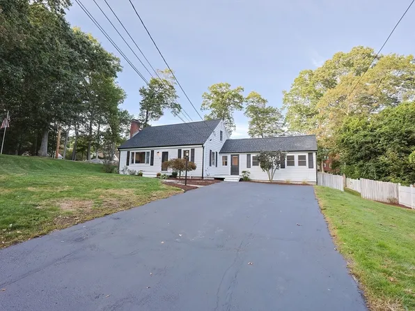 69 Morningside Dr, Walpole, MA 02081