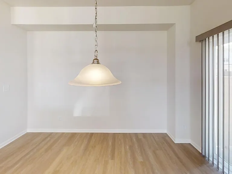 2201 Mill Ln — Photo 5