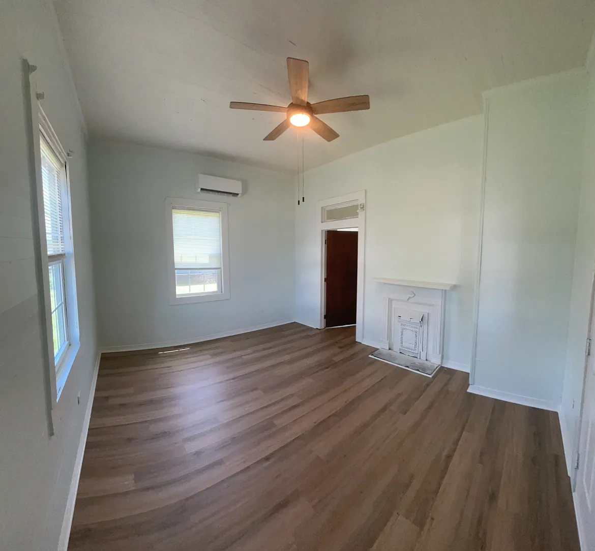 2 bed, 1044 sqft, $1,200 — Photo 3