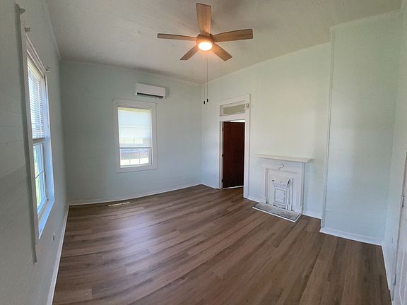 3rd image of 810 President St