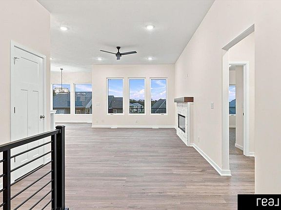 5th image of 12019 S 44th St