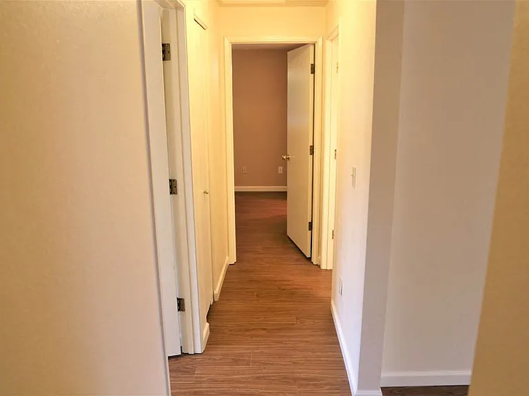 3358 SE Charlotte Pl — Photo 17