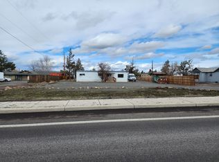 2487 SW Yew Ave, Redmond, OR 97756