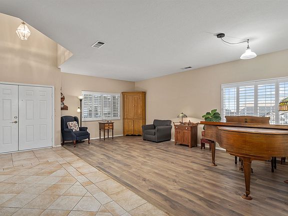4th image of 40202 Wyngate Ct