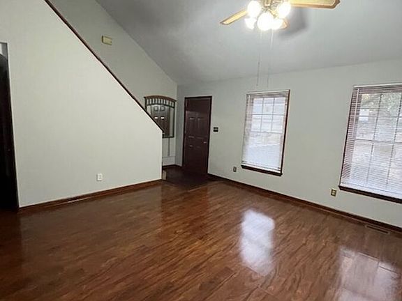 4th image of 3809 Dicksonia Dr