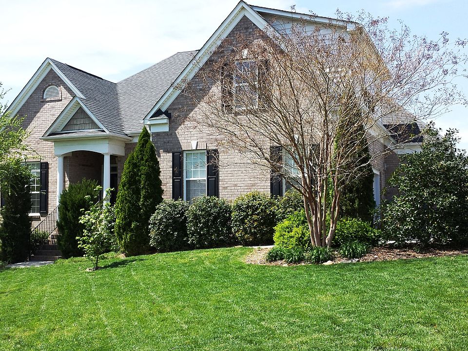 All Brick Niblock Built Home