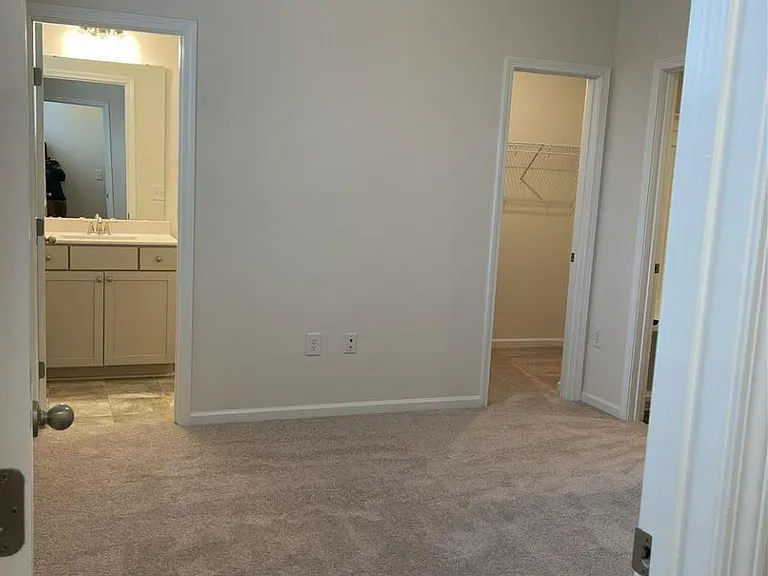 1119 Diamond Dove Ln — Photo 2