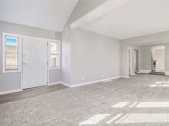 4th image of 922 S 32nd St
