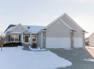 7308 Rolling Ridge Dr SW, Cedar Rapids, IA 52404