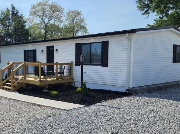 8997 Short Ridge Rd, Aurora, IN 47001