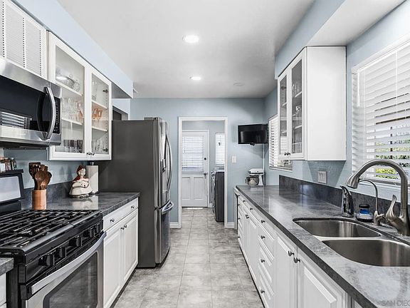 2nd image of 125 Encanto Dr