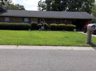 702 Thomaston Dr, Dublin, GA 31021